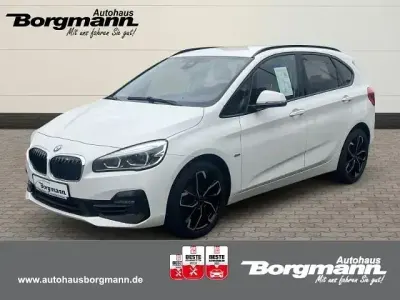 Gebraucht BMW 220 Active Tourer Sport Line 192 PS (141 kW) 2018 Weiss Van / Kleinbus
