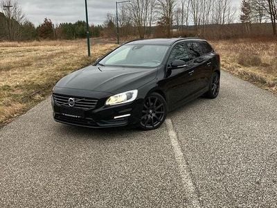 Gebraucht Volvo V60 Linje Svart 150 PS (110 kW) 2016 Schwarz Kombi