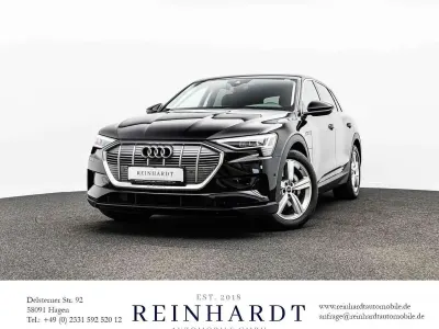 Gebraucht Audi e-tron Comfort 230 kW (313 PS) 2022 Brillantschwarz SUV