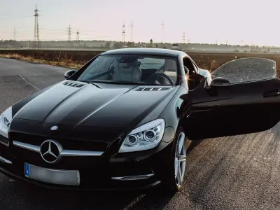 Gebraucht Mercedes SLK350 306 PS (225 kW) 2013 Schwarz Cabrio