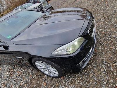 Usata BMW 530 Luxury Line 258 CV (189 kW) 2016 Nero Station wagon