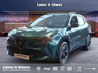 Blau Neu 2025 Alfa Romeo Junior Ti SUV | 35.050 € (Fairer Preis)