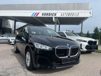 Gebraucht BMW 218 Active Tourer 136 PS (100 kW) 2023 Schwarz Van / Kleinbus