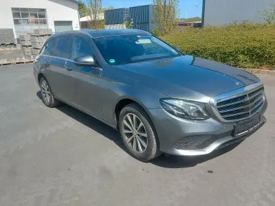 Gebraucht Mercedes E220 194 PS (142 kW) 2017 Grau Kombi