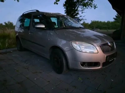 Second-hand Skoda Roomster 69 CP (50 kW) 2009 Andere farben Monovolum