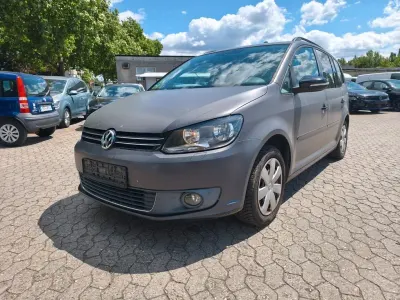 Gebraucht VW Touran Comfortline 105 PS (77 kW) 2011 Grau Van / Kleinbus
