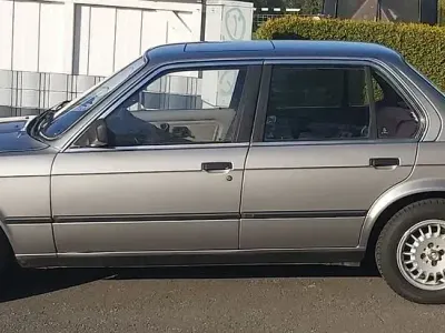 Gebraucht BMW 325 129 PS (94 kW) 1987 Silber Limousine