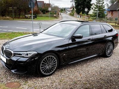 Schwarz Gebraucht 2023 BMW 530 M Sport Kombi | 43.200 € (Fairer Preis)