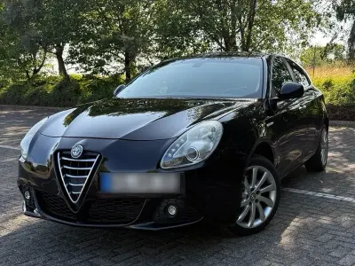 Gebraucht Alfa Romeo Giulietta 170 PS (125 kW) 2012 Schwarz Kleinwagen