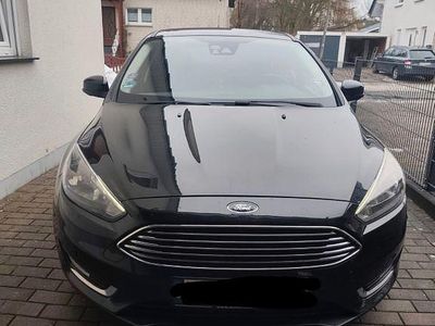 Schwarz Gebraucht 2014 Ford Focus Titanium Limousine | 6.999 € (Guter Preis)