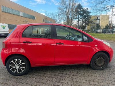 Gebraucht Toyota Yaris 70 PS (51 kW) 2007 Rot Kleinwagen