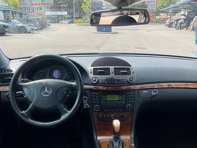 Mercedes E240
