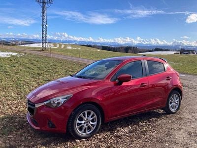 Gebraucht Mazda 2 Edition 90 PS (66 kW) 2015 Rot Kleinwagen