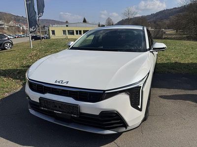 Nouă Kia K4 Spirit 150 CP (110 kW) 2026 Alb Berlinǎ