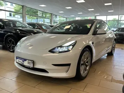 Gebraucht Tesla Model 3 RWD 239 kW (325 PS) 2022 Weiß Limousine