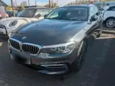Gebraucht BMW 520 Luxury Line 190 PS (139 kW) 2018 Grau Kombi