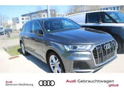 Używany Audi Q7 S-Line 340 KM (250 kW) 2022 Szary SUV