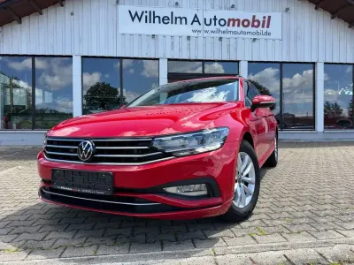 Gebraucht VW Passat Business 122 PS (89 kW) 2023 Rot Kombi