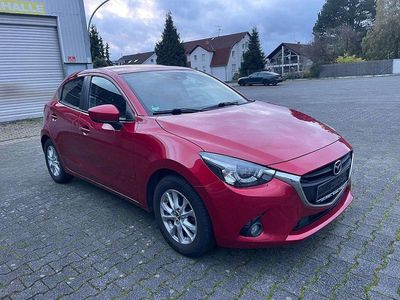 Rot Gebraucht 2017 Mazda 2 Exclusive-Line Limousine | 7.999 € (Etwas zu teuer)