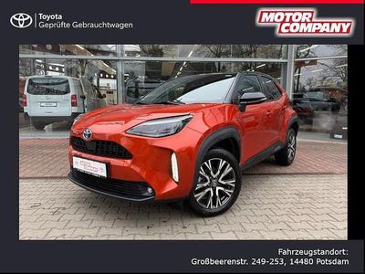 Infernoorange metallic, dach schwarz Gebraucht 2023 Toyota Yaris Hybrid Edition | 24.950 € (Etwas zu teuer)