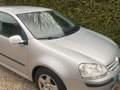 Gebraucht VW Golf IV 116 PS (85 kW) 2006 Silber Limousine