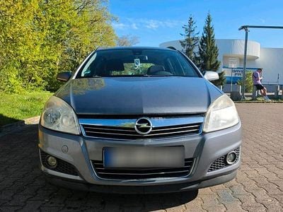 Usata Opel Astra 100 CV (73 kW) 2005 Grigio Station wagon