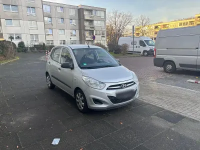 Gebraucht Hyundai i10 70 PS (51 kW) 2011 Andere farben Kleinwagen