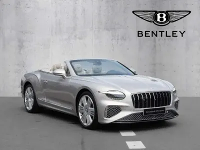 Gebraucht Bentley Continental 680 PS (500 kW) 2025 Silber Cabrio