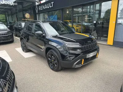 Gebraucht Jeep Avenger North 145 PS (106 kW) 2025 Volcano black SUV