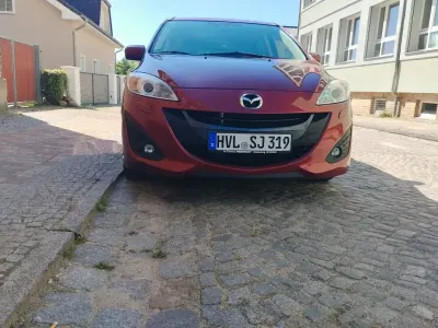 Gebraucht Mazda 5 Inclusive 116 PS (85 kW) 2012 Rot Van / Kleinbus