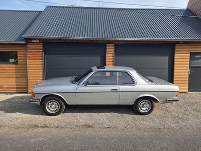 Gebraucht Mercedes 280 185 PS (136 kW) 1978 Silber Coupé