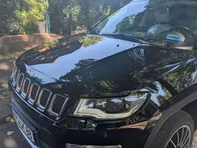 Gebraucht Jeep Compass Limited 170 PS (125 kW) 2019 Schwarz SUV