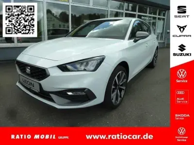 Nowe Seat Leon FR 150 KM (110 kW) 2025 Biały Sedan/Limuzyna
