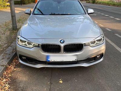 BMW 330e