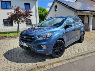 Gebraucht Ford Kuga ST-Line 150 PS (110 kW) 2019 Blau SUV