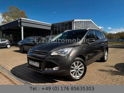 Gebraucht Ford Kuga Titanium 150 PS (110 kW) 2015 Grau SUV