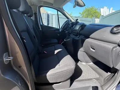 Usata Opel Vivaro 125 CV (91 kW) 2017 Grigio Monovolume