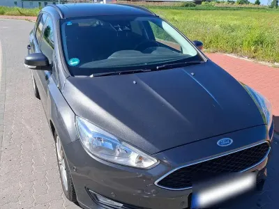 Gebraucht Ford Focus Cool & Connect 120 PS (88 kW) 2017 Grau Kombi