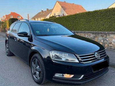 Usata VW Passat 140 CV (102 kW) 2012 Nero Station wagon