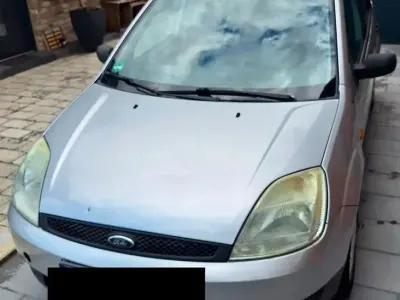 Gebraucht Ford Fiesta 80 PS (58 kW) 2004 Silber Kleinwagen
