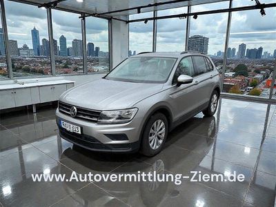 Gebraucht VW Tiguan Trendline 125 PS (91 kW) 2017 Silber SUV