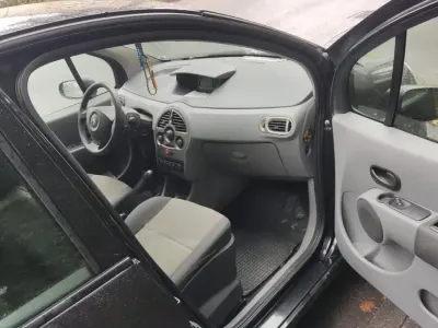 Używany Renault Modus 104 KM (76 kW) 2007 Minivan