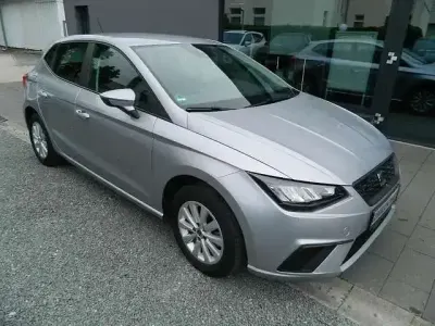 Gebraucht Seat Ibiza Style 95 PS (69 kW) 2023 Urban silber metallic Kleinwagen