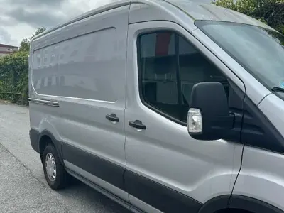 Gebraucht Ford Transit Basis 131 PS (96 kW) 2020 Silber Van / Kleinbus