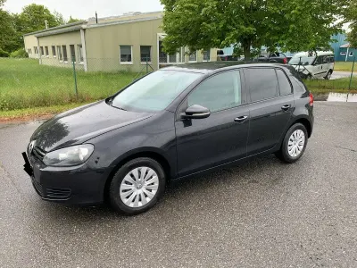 Gebraucht VW Golf VI 80 PS (58 kW) 2010 Schwarz Kleinwagen