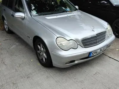 Gebraucht Mercedes C180 Classic 143 PS (105 kW) 2002 Silber Limousine