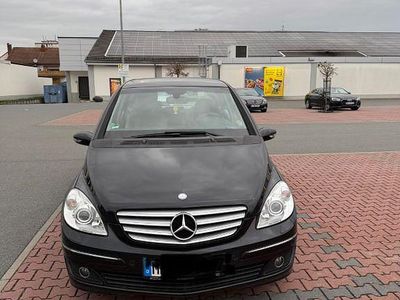 Gebraucht Mercedes B200 Edition 140 PS (102 kW) 2008 Schwarz Van / Kleinbus