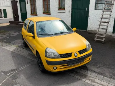 Gebraucht Renault Clio R.S. 58 PS (42 kW) 2001 Gelb Kleinwagen