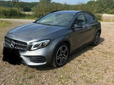 Usata Mercedes GLA200 AMG line 156 CV (114 kW) 2019 Grigio SUV