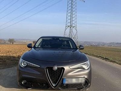 Gebraucht Alfa Romeo Stelvio 190 PS (139 kW) 2018 Grau SUV